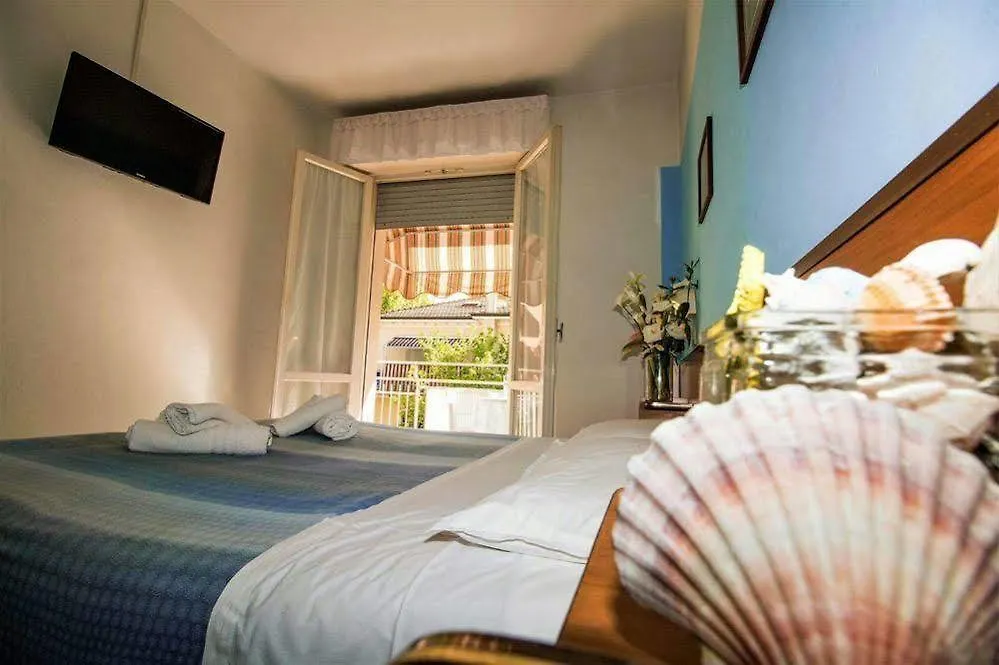 **  Hotel Arno Misano Adriatico Italien